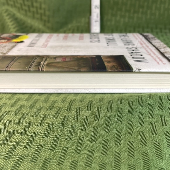 The Long Shadow of Small Ghosts Laura Tillman Hardback book - Picture 7 of 7